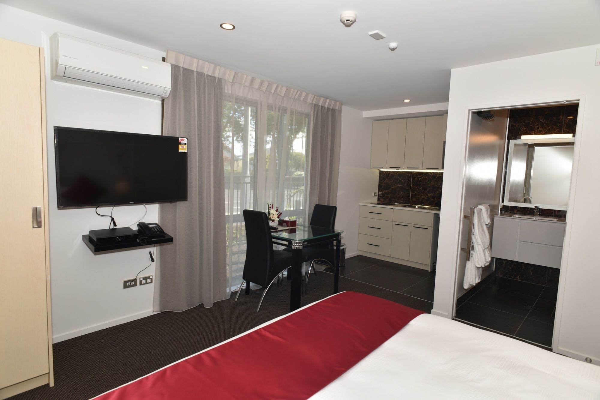 Bealey Plaza Motel Christchurch Luaran gambar A typical studio apartment