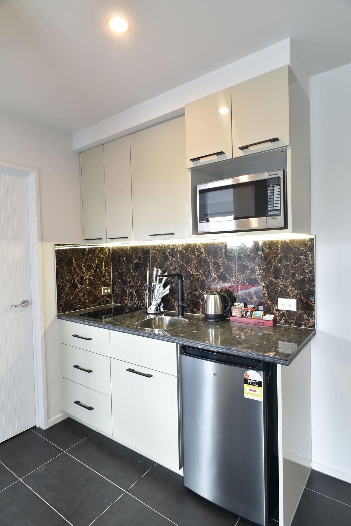 Bealey Plaza Motel Christchurch Luaran gambar A modern kitchen
