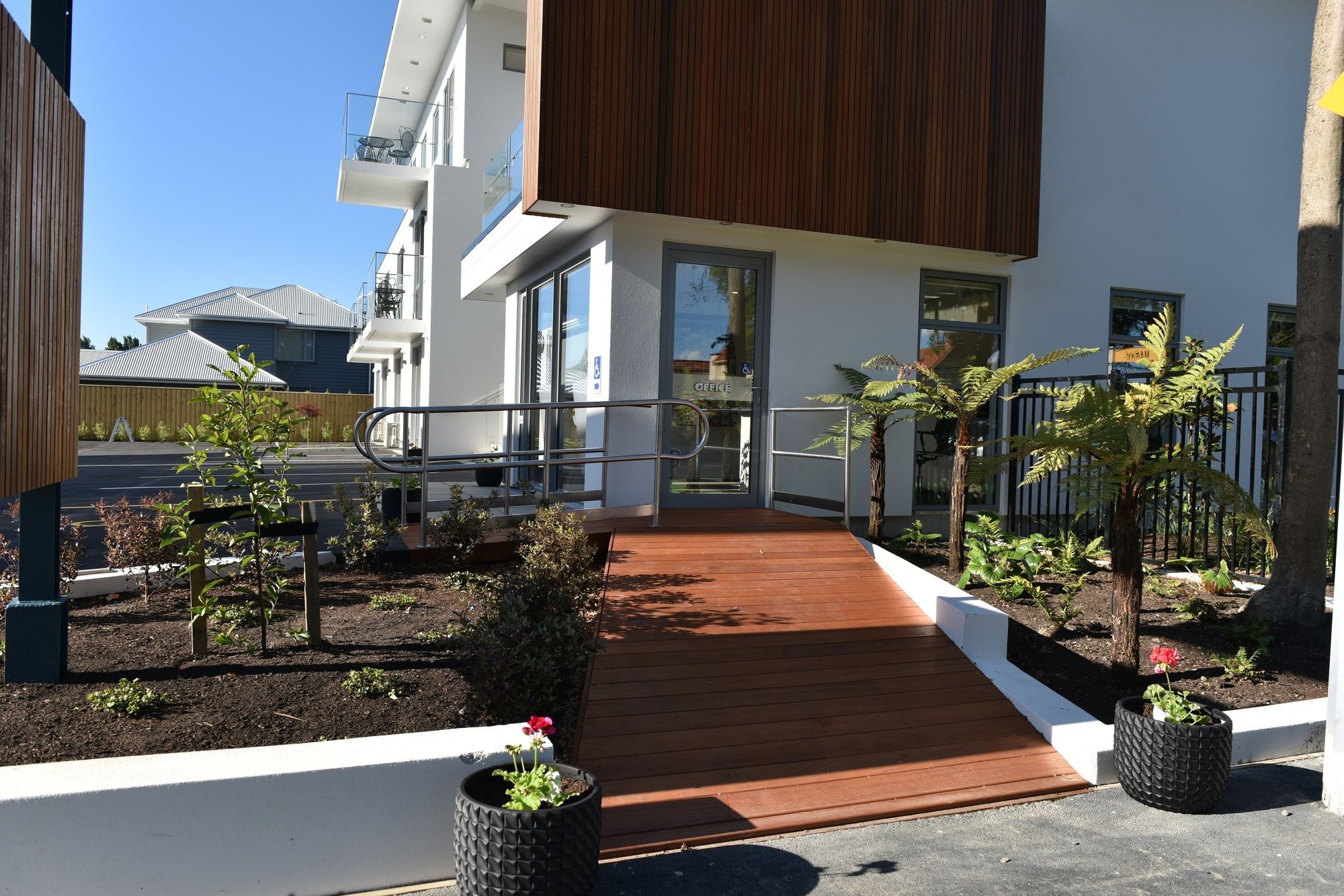 Bealey Plaza Motel Christchurch Luaran gambar A modern house in the suburb of St Johns